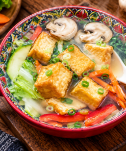 Nudelsuppe mit Bio-Tofu